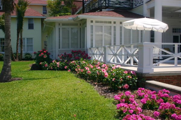 Deck Landscaping Service in Roseville